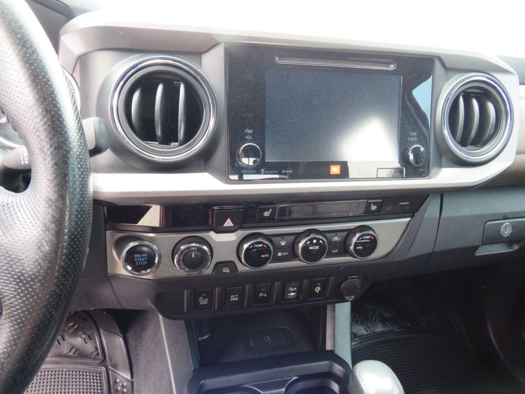 2016 Toyota Tacoma Limited Double Cab 4WD V6 Automatic - 22825459 - 10