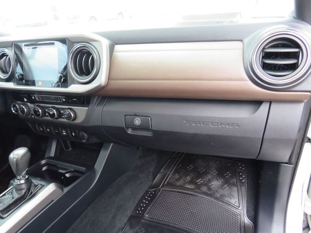 2016 Toyota Tacoma Limited Double Cab 4WD V6 Automatic - 22825459 - 15