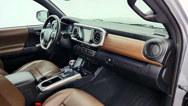 2016 Toyota Tacoma Limited Double Cab 4WD V6 Automatic w/ V6 Tow Package - 23019148 - 24