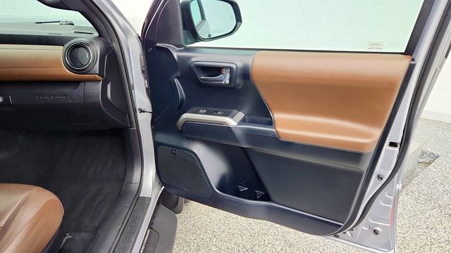 2016 Toyota Tacoma Limited Double Cab 4WD V6 Automatic w/ V6 Tow Package - 23019148 - 25