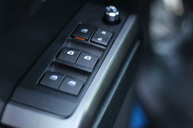 2016 Toyota Tacoma ONE OWNER 4WD TRD SPORT W/ MOONROOF - 23080334 - 19