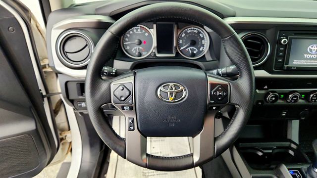 2016 Toyota Tacoma SR5 Double Cab 2WD V6 Automatic w/ Appearance Pkg & Towing Pkg - 23034729 - 11