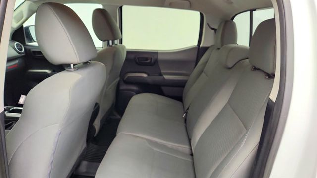 2016 Toyota Tacoma SR5 Double Cab 2WD V6 Automatic w/ Appearance Pkg & Towing Pkg - 23034729 - 18