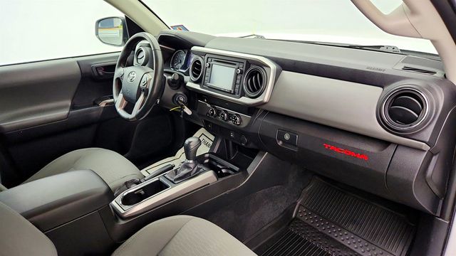 2016 Toyota Tacoma SR5 Double Cab 2WD V6 Automatic w/ Appearance Pkg & Towing Pkg - 23034729 - 22