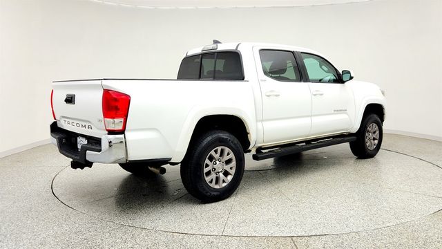 2016 Toyota Tacoma SR5 Double Cab 2WD V6 Automatic w/ Appearance Pkg & Towing Pkg - 23034729 - 4