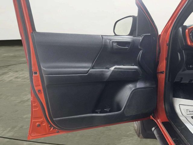 2016 Toyota Tacoma SR5 Double Cab 4WD LB V6 Automatic - 22985494 - 10