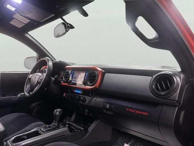 2016 Toyota Tacoma SR5 Double Cab 4WD LB V6 Automatic - 22985494 - 19