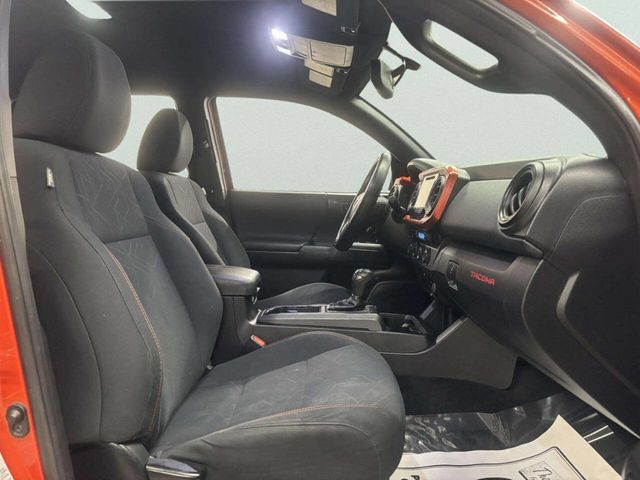 2016 Toyota Tacoma SR5 Double Cab 4WD LB V6 Automatic - 22985494 - 20