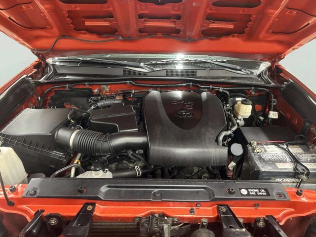 2016 Toyota Tacoma SR5 Double Cab 4WD LB V6 Automatic - 22985494 - 8