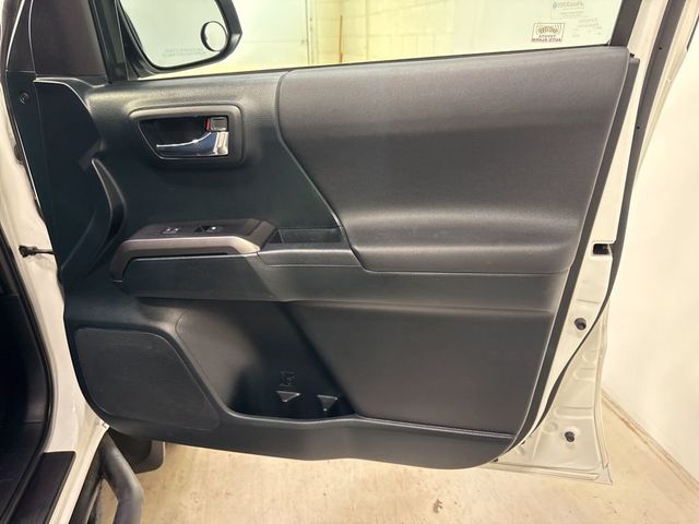 2016 Toyota Tacoma TRD Off-Road Double Cab 2WD V6 Automatic - 23008933 - 52