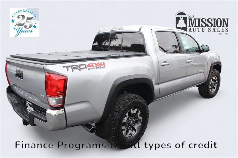 2016 Toyota Tacoma TRD Off-Road Double Cab 4WD V6 Manual  - 22597753 - 6