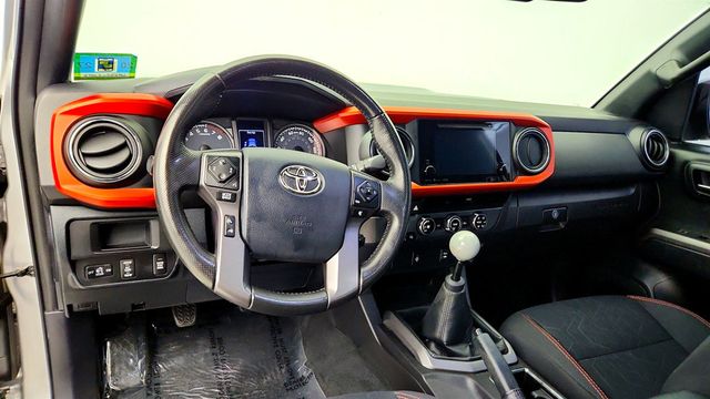 2016 Toyota Tacoma TRD Off-Road Double Cab 4WD V6 Manual w/ Tow Pkg & Overland Rack - 23047658 - 11
