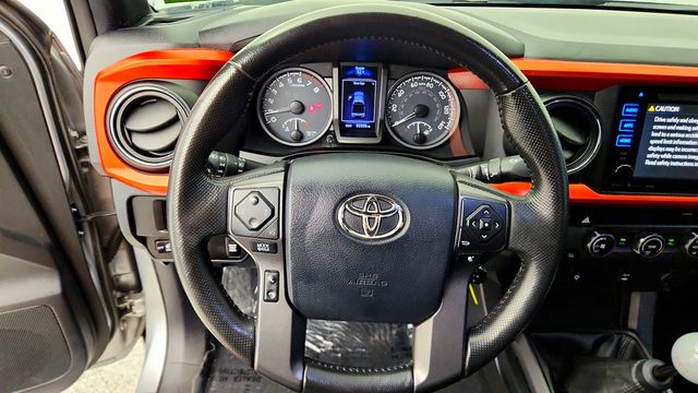 2016 Toyota Tacoma TRD Off-Road Double Cab 4WD V6 Manual w/ Tow Pkg & Overland Rack - 23047658 - 12