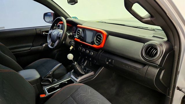 2016 Toyota Tacoma TRD Off-Road Double Cab 4WD V6 Manual w/ Tow Pkg & Overland Rack - 23047658 - 24