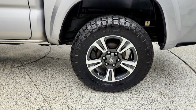 2016 Toyota Tacoma TRD Off-Road Double Cab 4WD V6 Manual w/ Tow Pkg & Overland Rack - 23047658 - 8