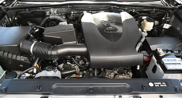 2016 Toyota Tacoma TRD Off-Road Double Cab New Tires - 22990362 - 13