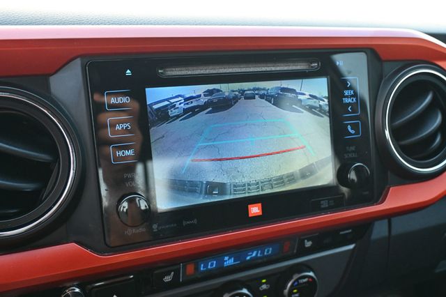 2016 Toyota Tacoma TRD Off-Road Double Cab Premium/Technology Package New Tires - 22990362 - 10