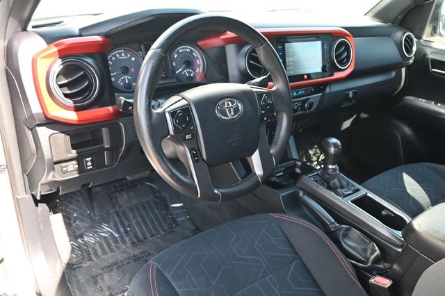2016 Toyota Tacoma TRD Off-Road Double Cab Premium/Technology Package New Tires - 22990362 - 7
