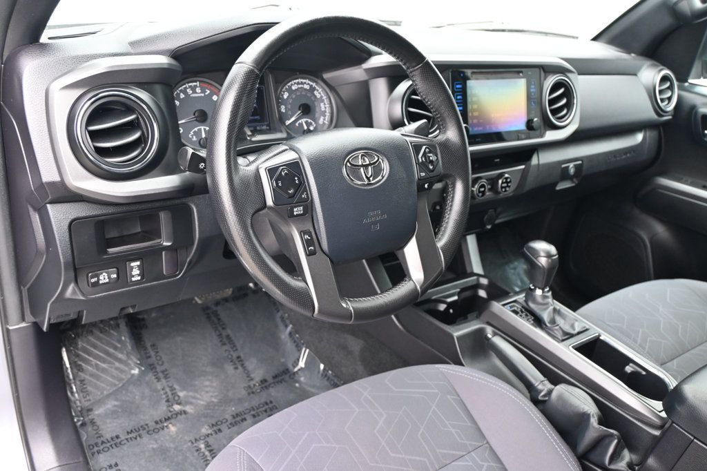 2016 Toyota Tacoma TRD Off-Road photo 2