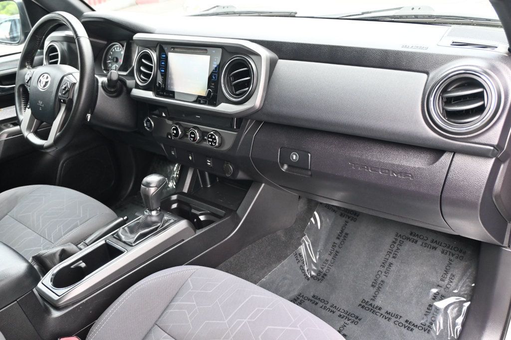 2016 Toyota Tacoma TRD Off-Road photo 3
