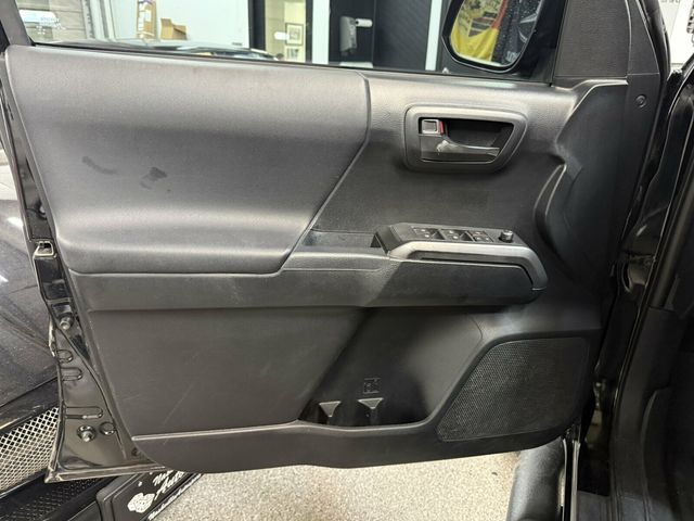 2016 Toyota Tacoma TRD Off-Road/Rough Country Lift/Rear Camera/4x4/Tow Pkg - 23079662 - 17