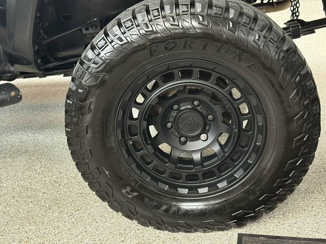 2016 Toyota Tacoma TRD Off-Road/Rough Country Lift/Rear Camera/4x4/Tow Pkg - 23079662 - 30