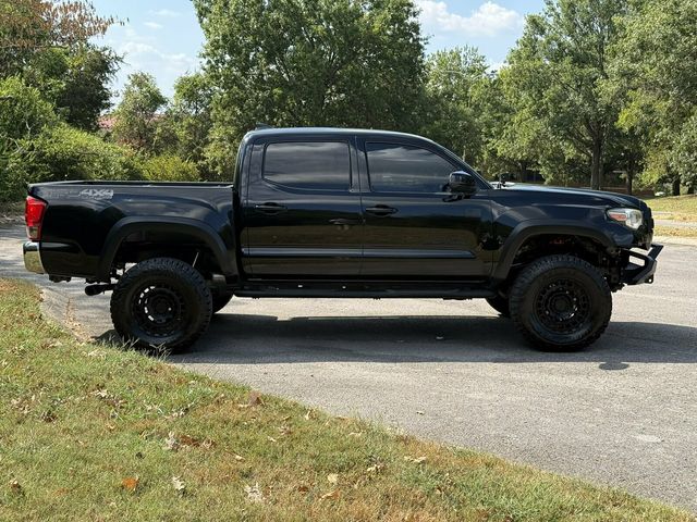 2016 Toyota Tacoma TRD Off-Road/Rough Country Lift/Rear Camera/4x4/Tow Pkg - 23079662 - 6