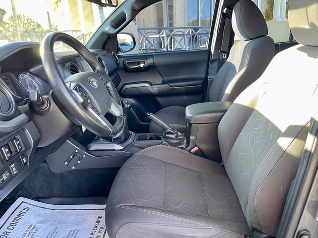 2016 Toyota Tacoma TRD OFF-ROAD WITH TRD-OFF ROAD, PREMIUM & TECH PACKAGE - 22941136 - 9