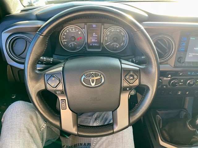 2016 Toyota Tacoma TRD OFF-ROAD WITH TRD-OFF ROAD, PREMIUM & TECH PACKAGE - 22941136 - 12