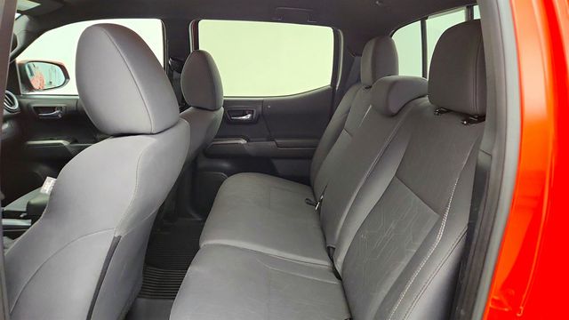 2016 Toyota Tacoma TRD Sport Double Cab 4WD LB V6 Automatic w/ Tow Package - 23026771 - 19