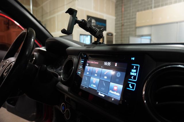 2016 Toyota Tacoma TRD Sport Double Cab 4WD V6 Automatic - 22947325 - 9