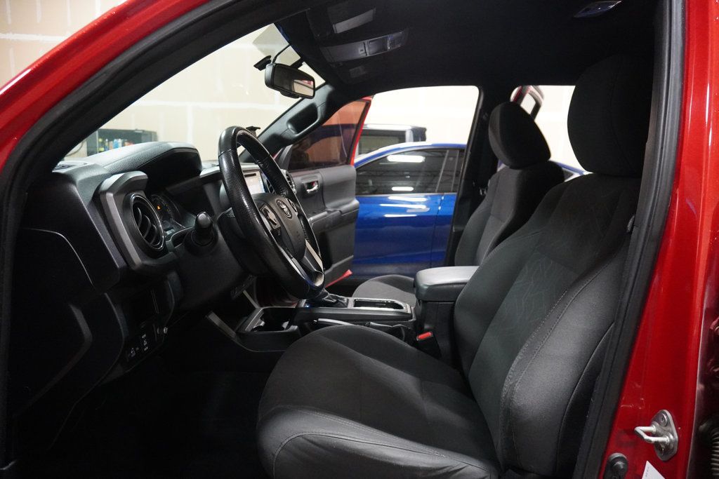 2016 Toyota Tacoma TRD Sport Double Cab 4x4 V6 photo 2