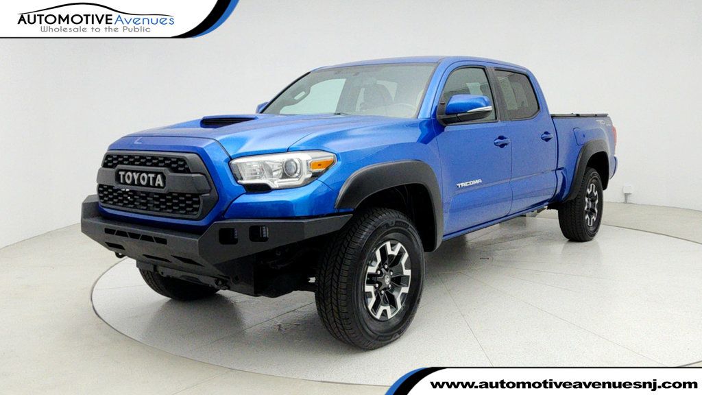2016 Toyota Tacoma TRD Sport Double Cab 4WD V6 Automatic - 22949797 | Video 1