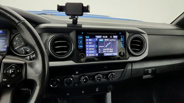 2016 Toyota Tacoma TRD Sport Double Cab 4WD V6 Automatic - 22949797 - 16