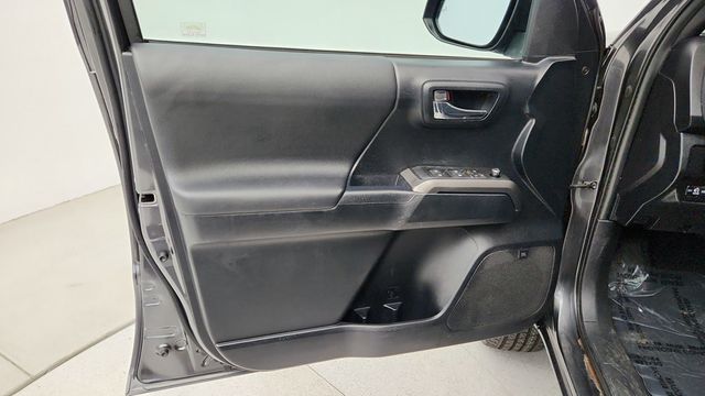 2016 Toyota Tacoma TRD Sport Double Cab 4WD V6 Automatic w/ Premium & Tech. Package - 22947429 - 9