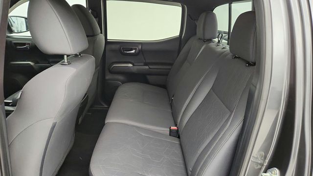 2016 Toyota Tacoma TRD Sport Double Cab 4WD V6 Automatic w/ Premium & Tech. Package - 22947429 - 19