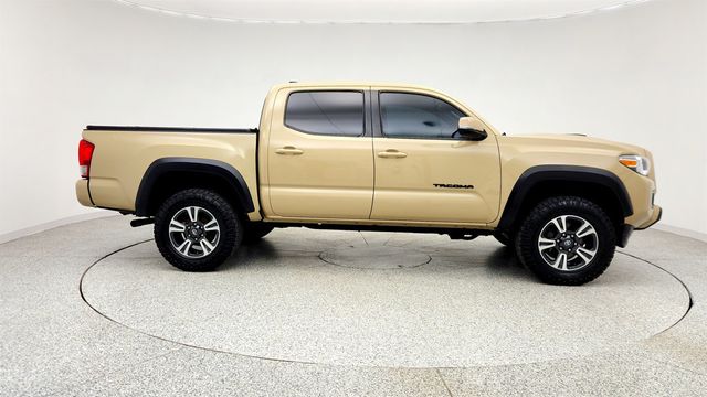 2016 Toyota Tacoma TRD Sport Double Cab 4WD V6 Manual - 23010083 - 3