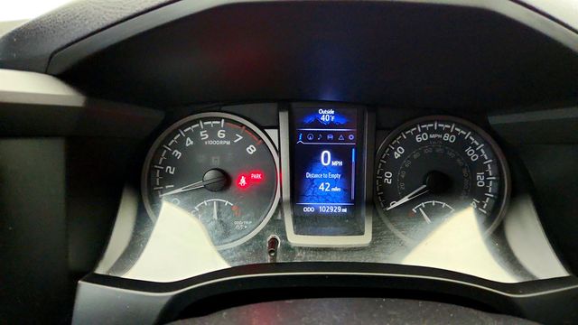 2016 Toyota Tacoma TRD Sport Double Cab 4WD V6 Manual w/ Towing Package - 23010083 - 13