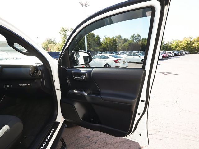 2016 Toyota Tacoma TRD Sport V6 - 23089713 - 14