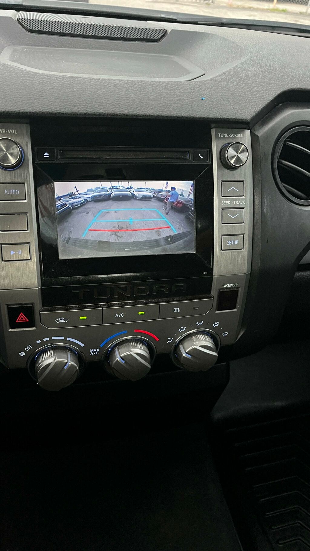 2016 Toyota Tundra - 22853904 - 14