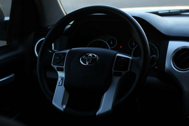 2016 Toyota Tundra ONE OWNER CREWMAX SR5 W/ PREMIUM AUDIO - 22936813 - 28