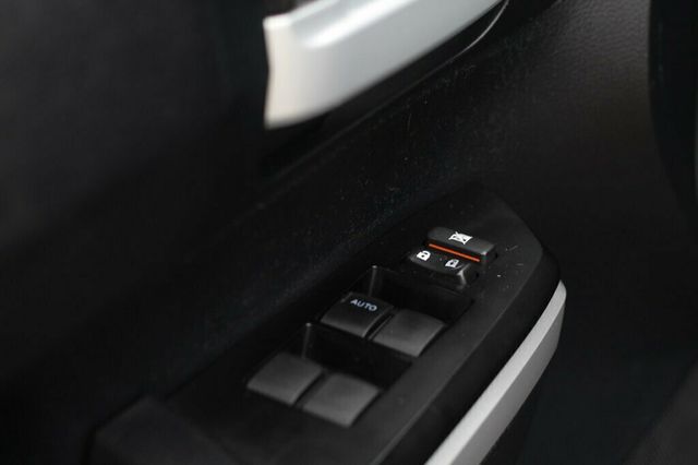 2016 Toyota Tundra SR5 CREWMAX - 23005861 - 19