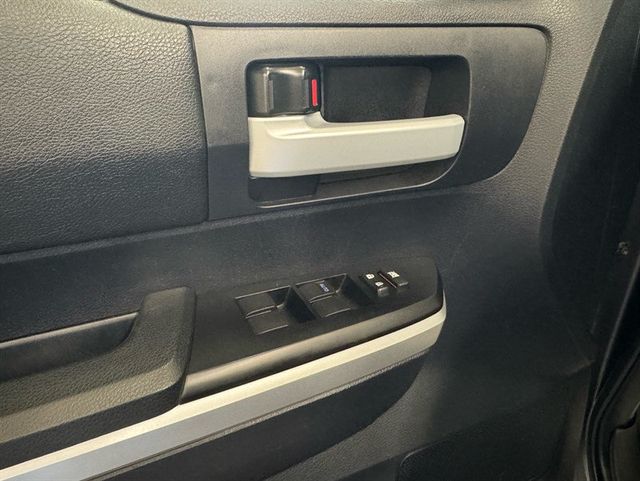 2016 Toyota Tundra SR5 CrewMax 5.7L V8 4WD 6-Speed Automatic - 22991975 - 13