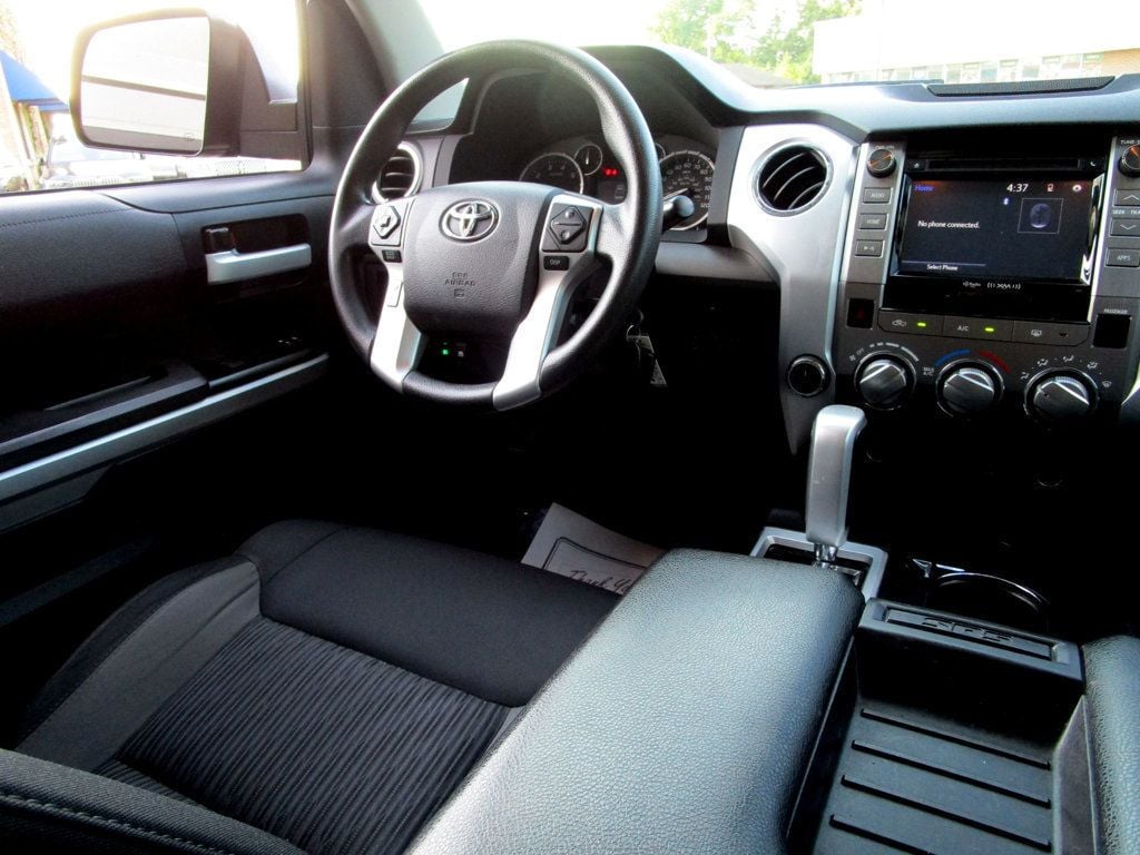 2016 Toyota Tundra SR5 CrewMax 5.7L V8 FFV 4WD 6-Speed Automatic - 22920280 - 18