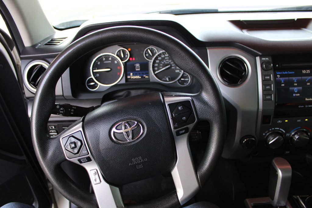 2016 Toyota Tundra SR5 CrewMax 5.7L V8 FFV 4WD 6-Speed Automatic - 23049745 - 10