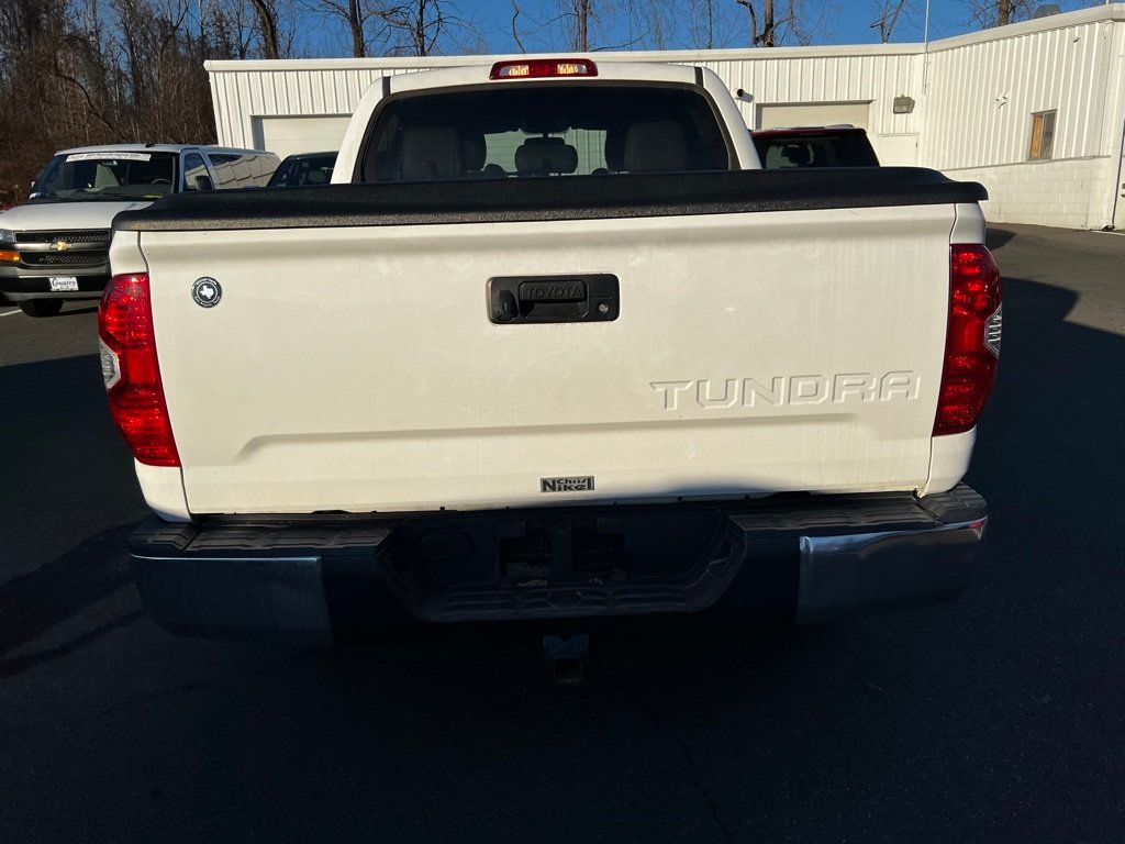 2016 Toyota Tundra SR5 CrewMax 5.7L V8 FFV 6-Speed Automatic - 22974099 - 24