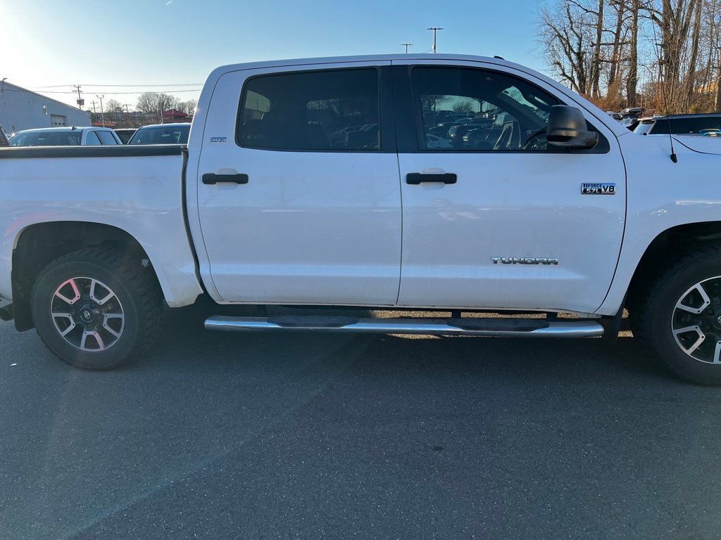 2016 Toyota Tundra SR5 CrewMax 5.7L V8 FFV 6-Speed Automatic - 22974099 - 3