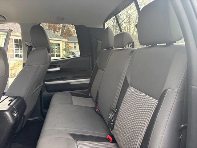 2016 Toyota Tundra SR5 Double Cab 5.7L V8 4WD 6-Speed Automatic - 22975792 - 18