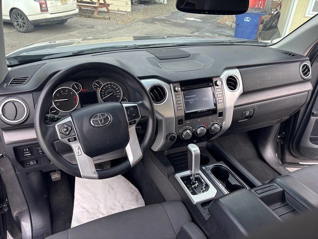 2016 Toyota Tundra SR5 Double Cab 5.7L V8 4WD 6-Speed Automatic - 22975792 - 19
