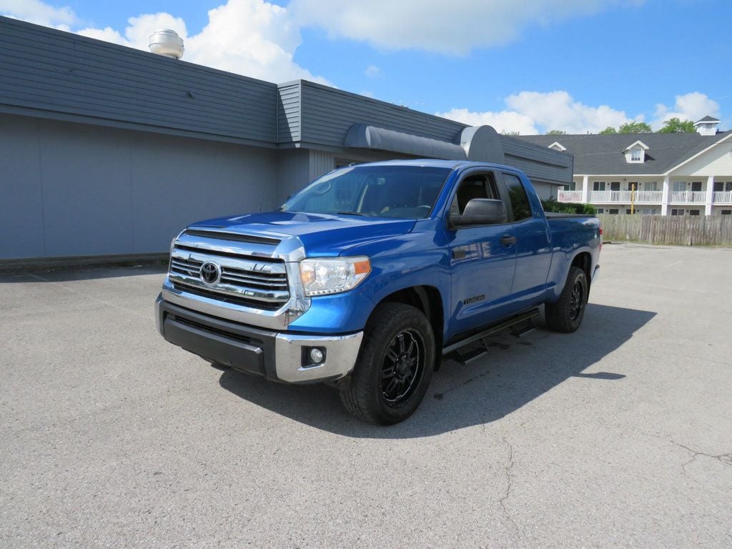 2016 Toyota Tundra SR5 Double Cab 5.7L V8 FFV 4WD 6-Speed Automatic SR5 - 22457479 - 1